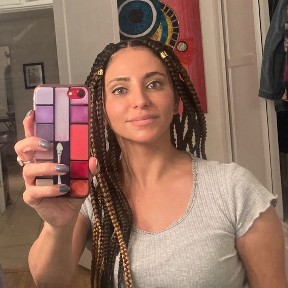 Meet your Posher, Dina - Picture 2 of 3